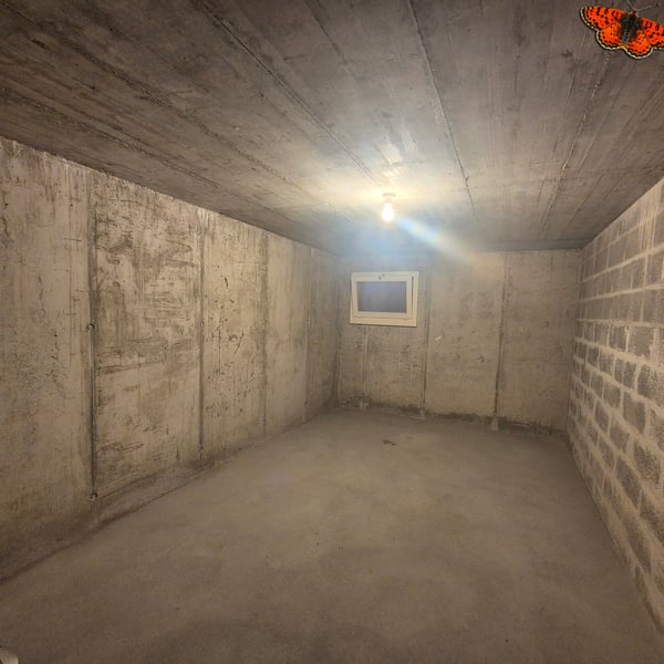 PLUSIEURS DEPÔTS DE STOCKAGE DE 15M² ET 22M² A LOUER ! 2