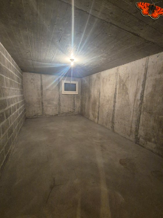 PLUSIEURS DEPÔTS DE STOCKAGE DE 15M² ET 22M² A LOUER ! 2