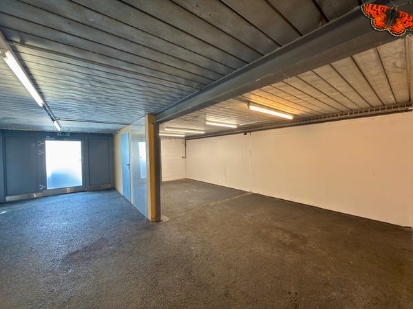 Surface mixte : commerciale et de stockage ! 7