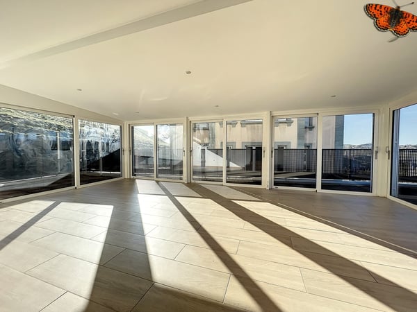 Lumineux 1½ pièces avec jardin d'hiver d'une surface totale de 128 m²! 10