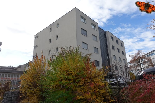 CHARMANT 1 ½ PIECES - Avec grand balcon et à deux pas de l'école ! 3