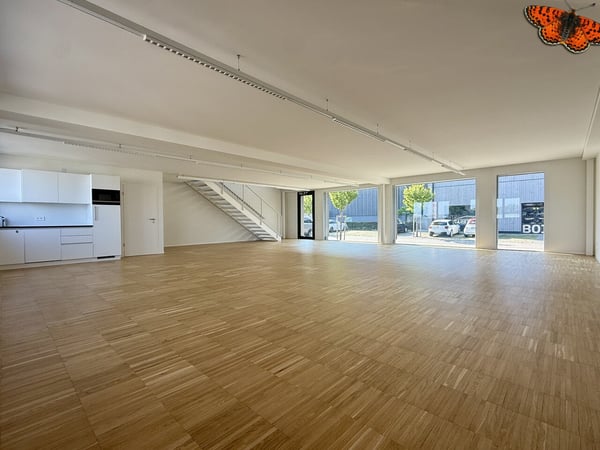 Bureaux modernes et lumineux dans un quartier de renom ! 2