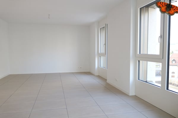 CHARMANT 3½ PIÈCES - Devant la gare de Romont ! 2