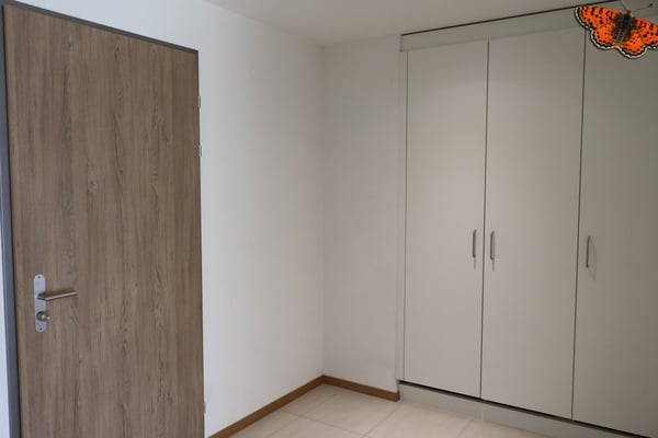2½ PIÈCES- Récent avec un balcon 8