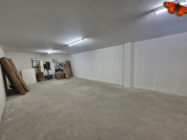 GRAND DEPÔT DE 52 M² A LOUER - SIVIRIEZ 3
