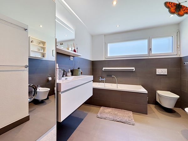 Maison de deux appartements avec grande parcelle à Courtepin ! 9