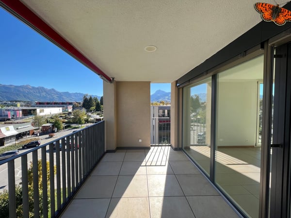 3 ½ PIÈCES AU 2 EME ETAGE - Grand balcon ! 8