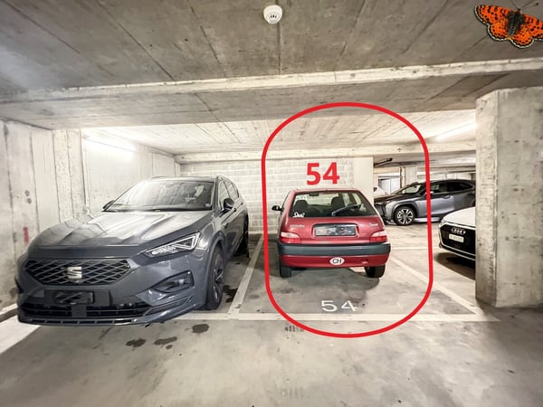 FRIBOURG - Place de parc voiture intérieure 1