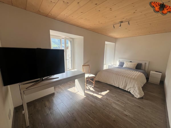 GRAND APPARTEMENT DE 2 ½ PIECES DANS MAISON VILLAGEOISE 4