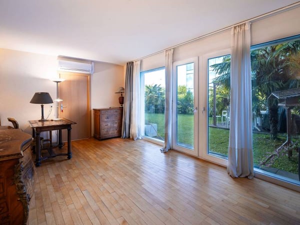 Local commercial d'exception avec jardin privatif 7