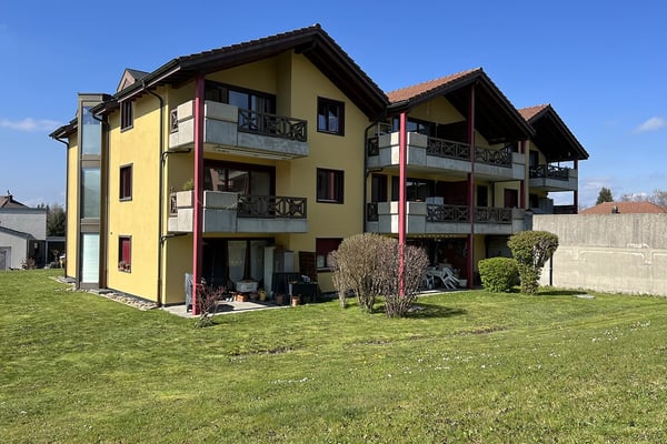 Appartement au rez avec terrasse couverte 1