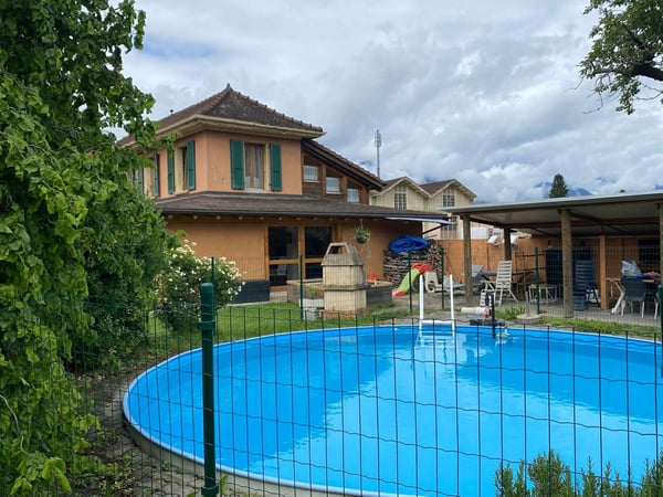 Immeuble locatif avec maison indépendante, bureaux et garages-boxes 3