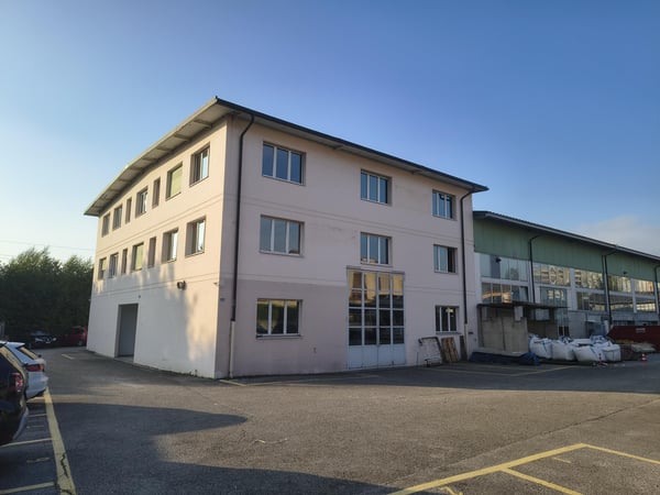 Local commercial au rez 1