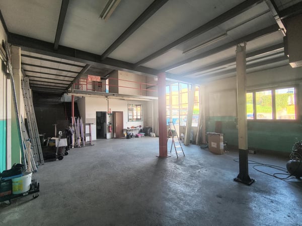 Local commercial au rez 4