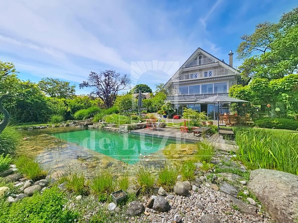Situation premium : Villa avec vue lac, piscine naturelle et vaste jardin intimiste 10