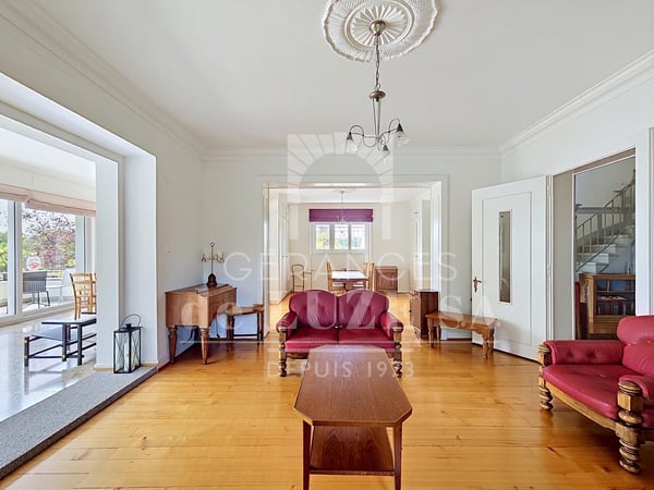 Situation premium : Villa avec vue lac, piscine naturelle et vaste jardin intimiste 13