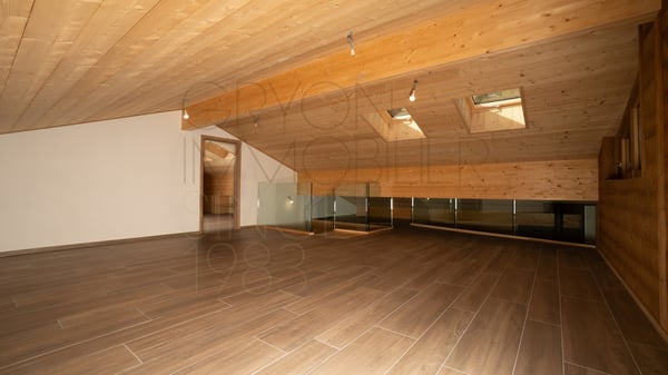 Élégant duplex alpin, 140 m² habitables + garage, proche Barboleuse 6