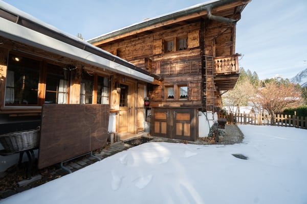 Chalet familial typique à Gryon avec jardin et dépendances 4