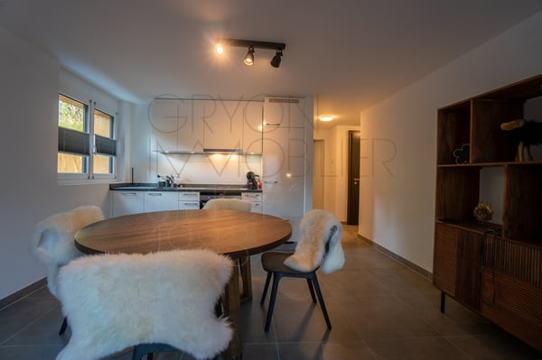 Appartement neuf meublé 2 pièces avec parking couvert 10