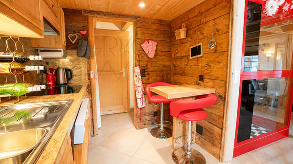 Chalet à Gryon - 110 m² entièrement rénové au coeur du village 11