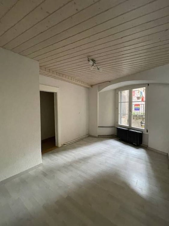 Au coeur de la ville d'Orbe, magnifique 1 pièces 3