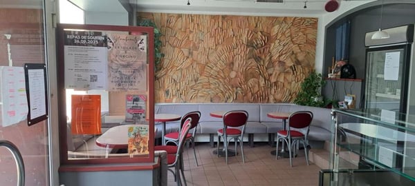 Opportunité unique à Vallorbe : boulangerie avec Tea-Room, laboratoire et appartement. 2