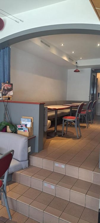 Opportunité unique à Vallorbe : boulangerie avec Tea-Room, laboratoire et appartement. 4