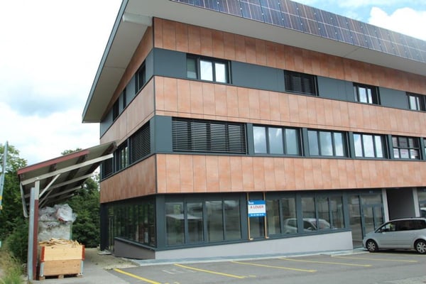 Atelier - dépôt au rez-de-chaussée dans la zone industrielle d'Echallens 3