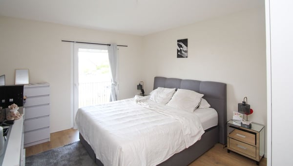 Très beau 3.5 Pièces avec grand balcon et magnifique vue campagne 8