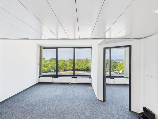 Magnifique bureau de 249 m2 sis dans un immeuble bénéficiant d'un emplacement stratégique 3