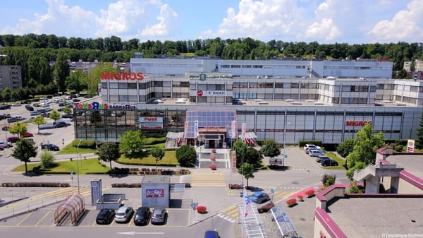 Arcade de 104 m2 (salon de coiffure) dans le Centre Commercial d'Ecublens 4
