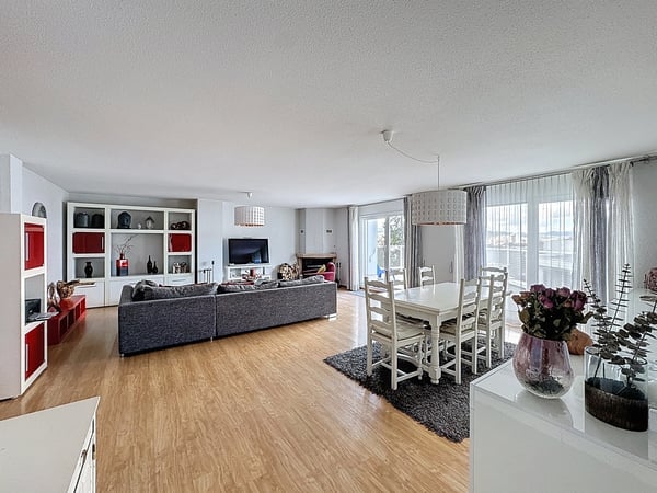 Appartement en attique de 5.5 pièces avec deux terrasses et deux balcons 3