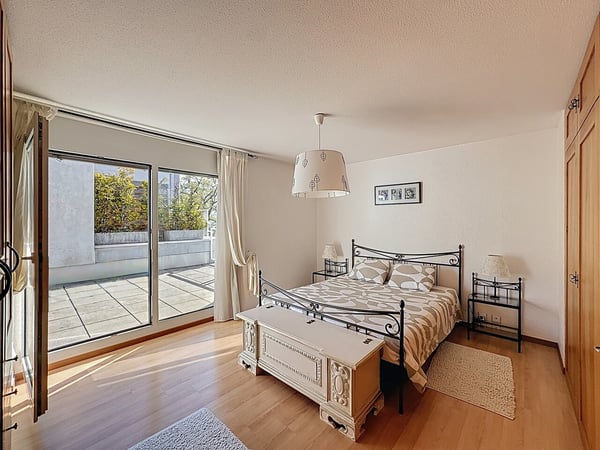 Appartement en attique de 5.5 pièces avec deux terrasses et deux balcons 12