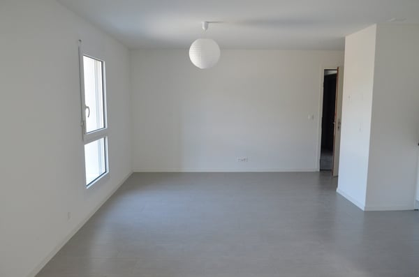 Studio au rez-de-chaussée neuf 4