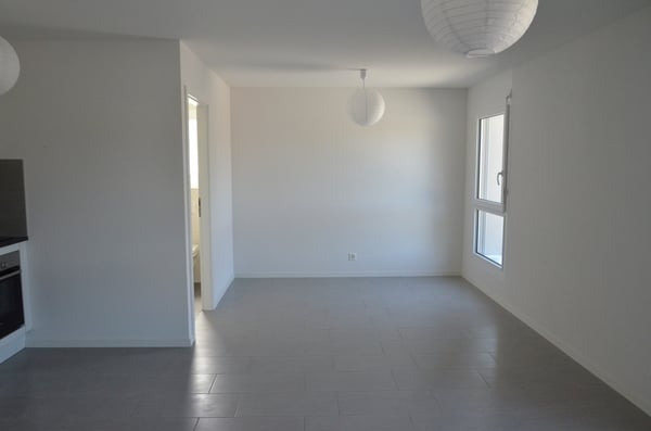 Studio au rez-de-chaussée neuf 3