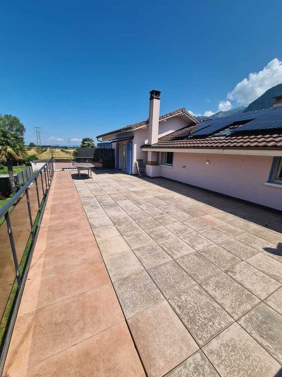 Appartement avec une grande terrasse et vue sur les Dents-du-Midi 1