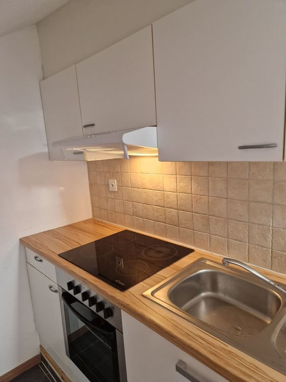 Appartement de 2.5 pièce mansardé avec cachet au 3ème avec balcon 3
