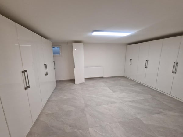 IBK Promotion Sàrl vous présente 8