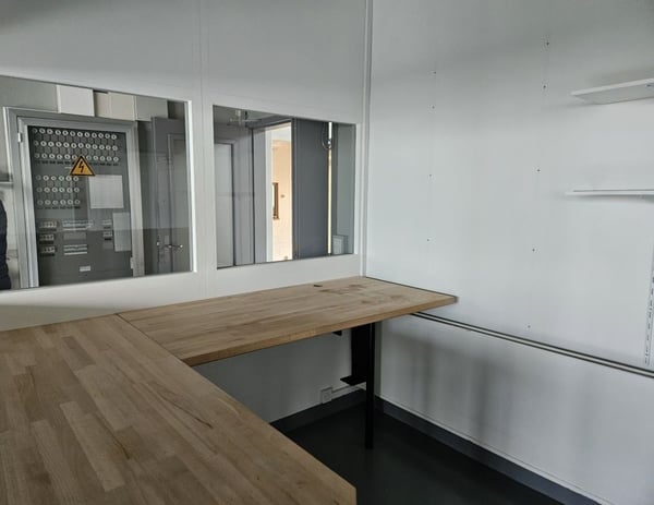Local commercial en rez-de-chaussée, d'une surface de 266 m2. 3