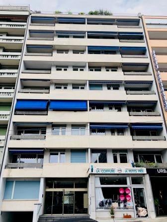Bel appartement traversant avec balcon, situé au 4ème étage. 3