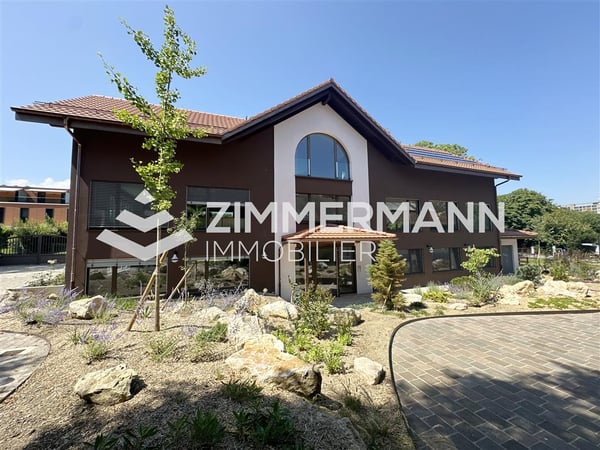 Place de parc moto 13