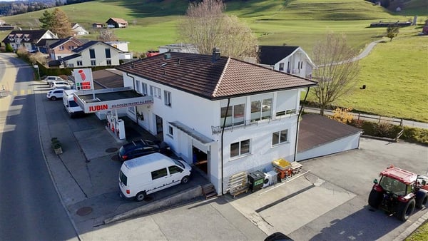 Atelier,86 1