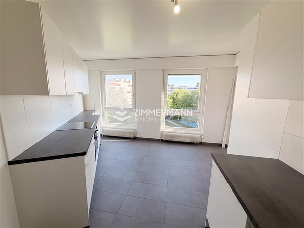 Appartement,7,160 4