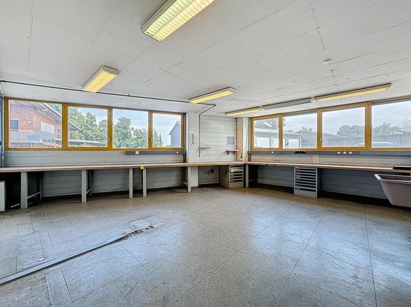 Surface artisanale et administrative 7