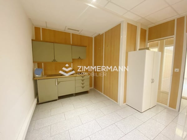 Jolie arcade dans le quartier de Sécheron 6