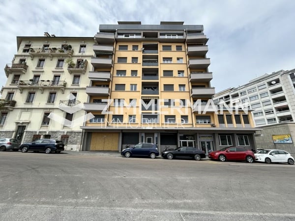 Espace de Stockage de 770 m² à Montbrillant ! 1