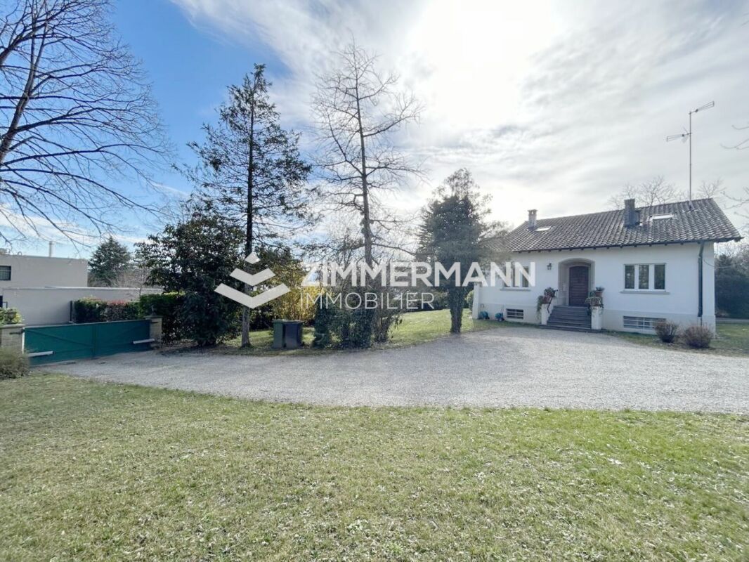 Genthod - Villa familiale sur superbe parcelle arborée de 2892m²