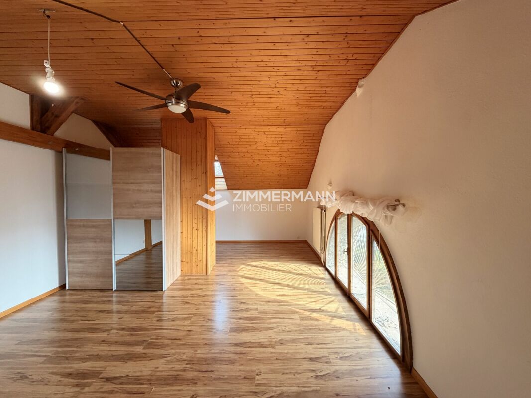 Duplex 7,5 pièces à Russin