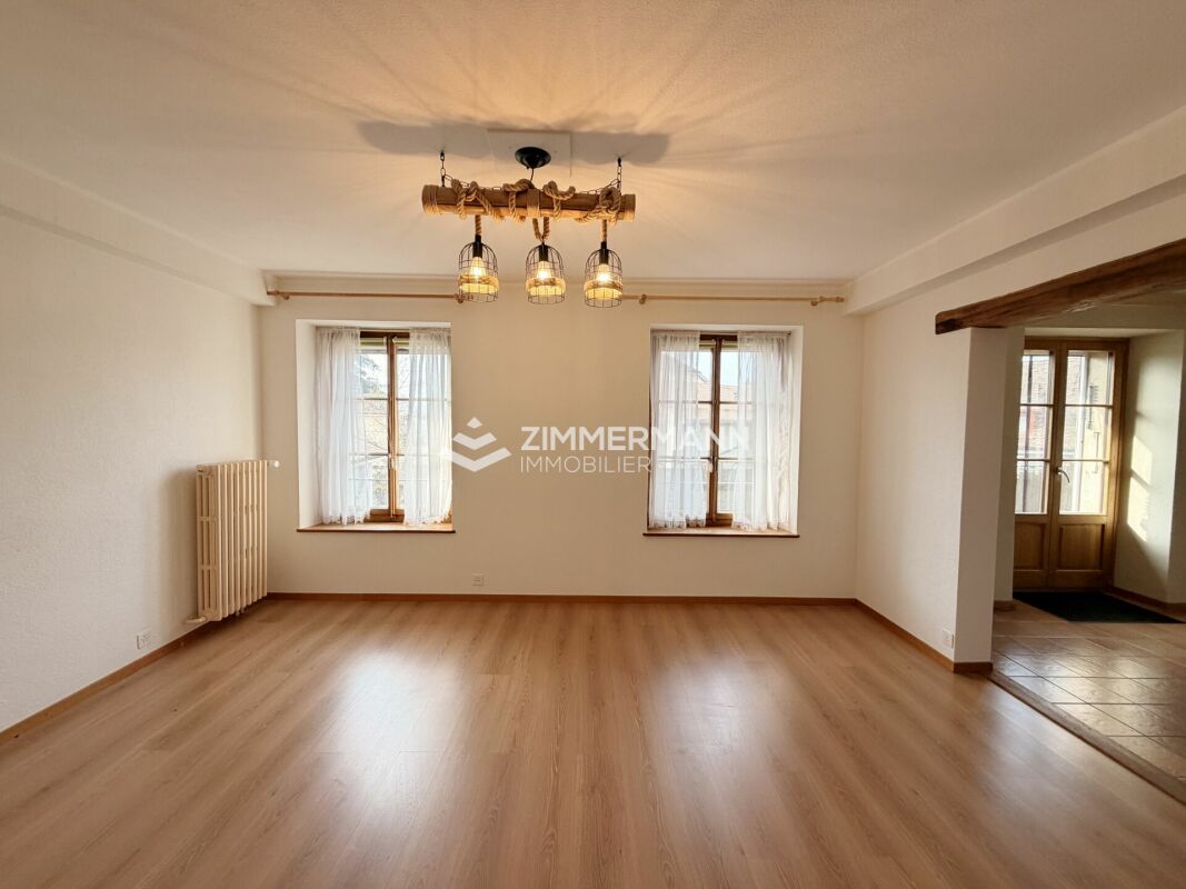 Duplex 7,5 pièces à Russin