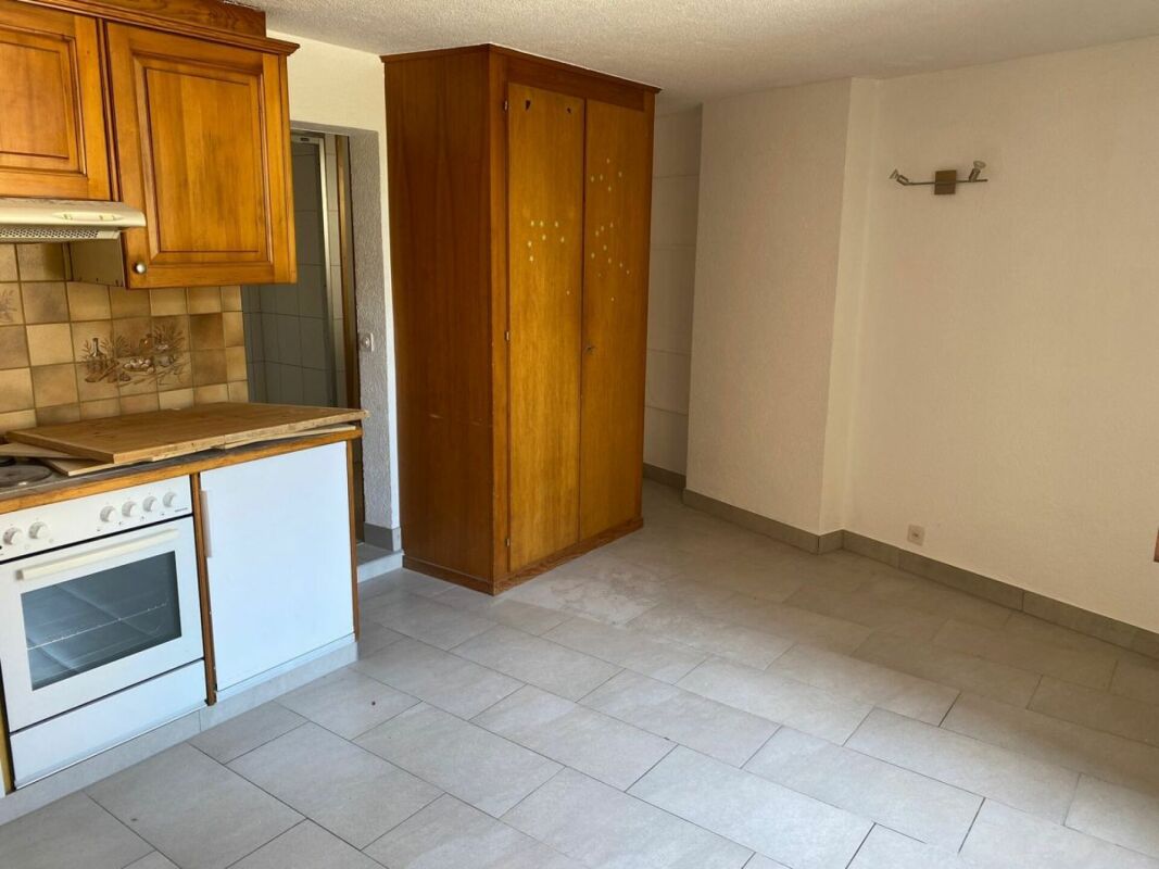 Petit immeuble de rendement au coeur de Fully